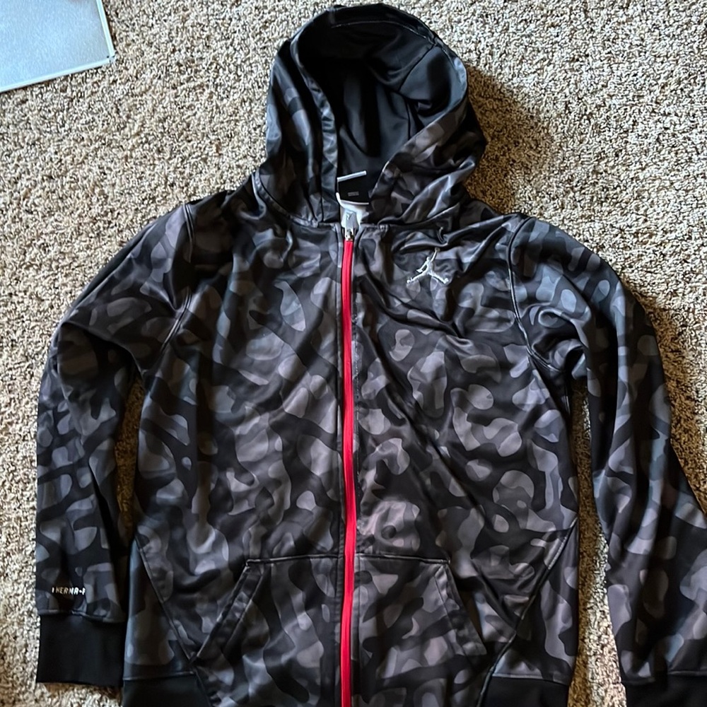 Air Jordan boys XL zippered hoodie